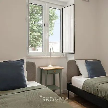 The Pear Tree - In The Centre Of Apartment